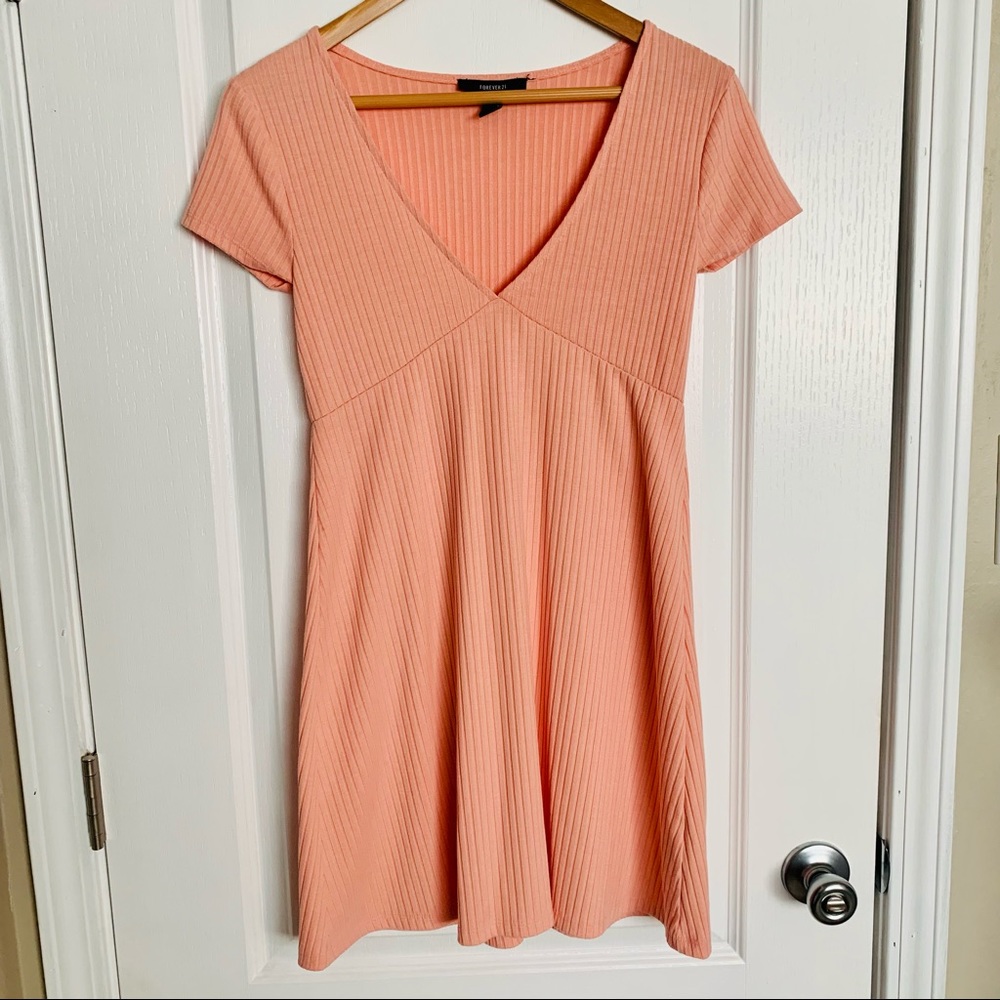 Forever 21 empire waist dress in a peach color M